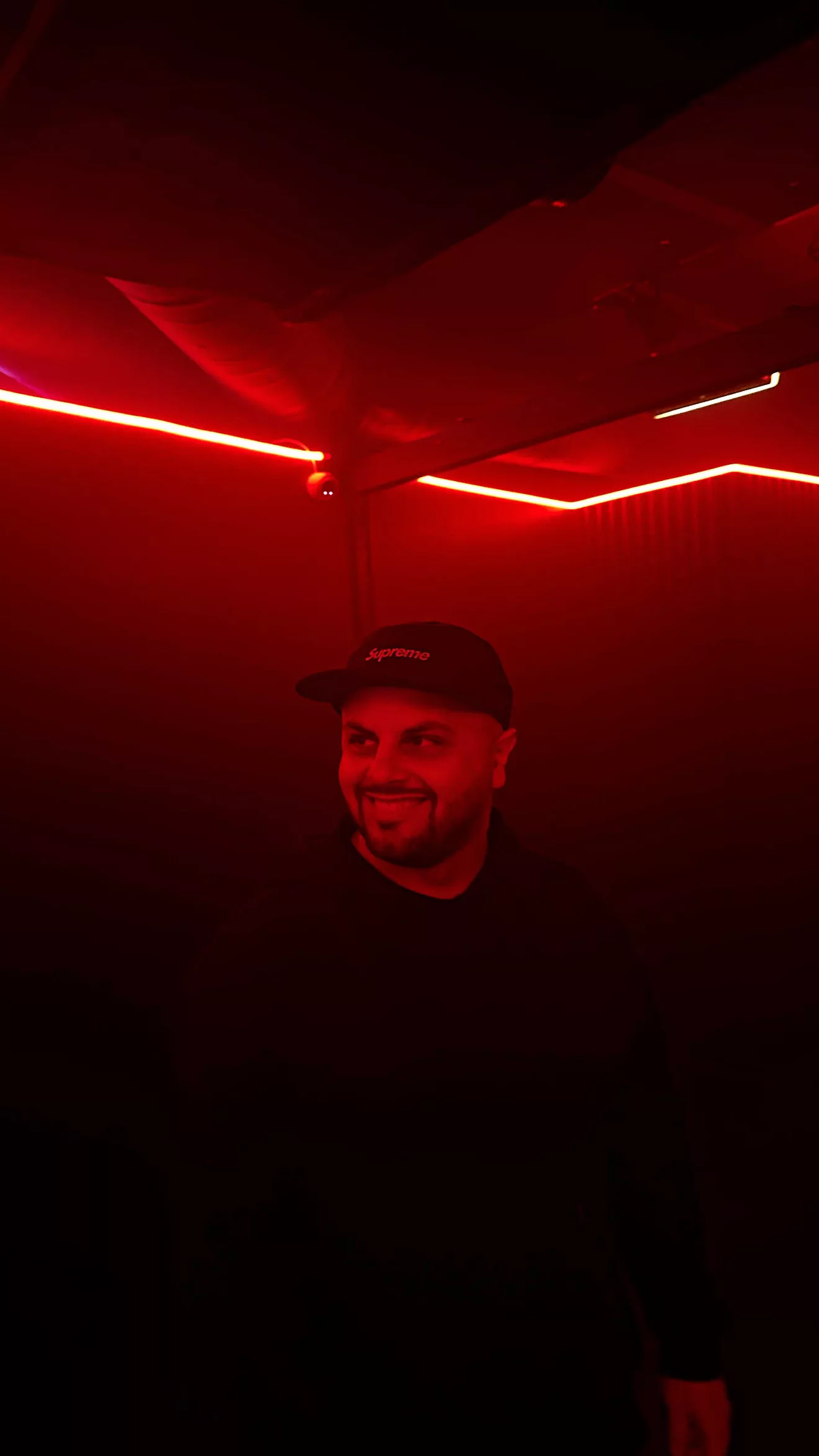 ALEX BELLUSCIO – free entry!